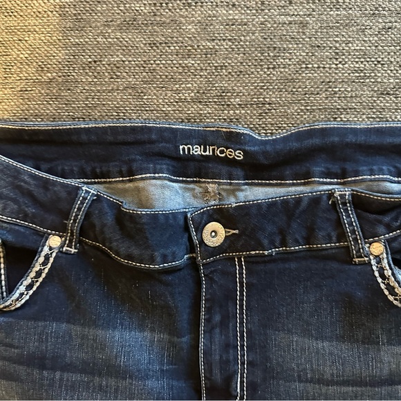 Maurices Capris - Picture 2 of 4